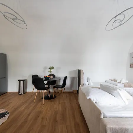 Coyhomes Riverside - Serviced Apartmán *
