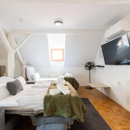 Apartmán Coyhomes Riverside - Serviced *